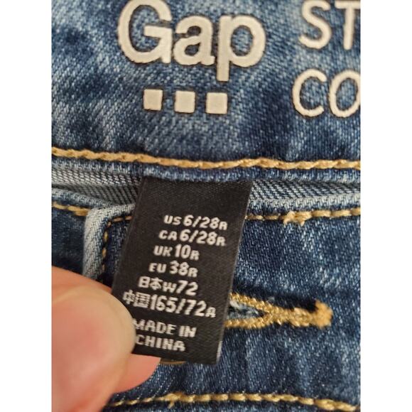 Women's Gap Medium Wash Denim "Straight Crop" Jeans | Size 6/28R - Picture 10 of 11